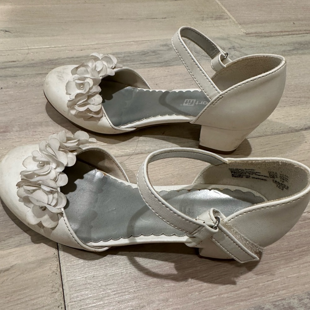 Girls dress shoes size 12.5